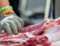 Competiția măcelarilor la Bucharest Food Expo: cine tranșează și prepară mai bine o carcasă de porc, una de oaie, un sfert de carcasă de vită și șase pui grill, în trei ore