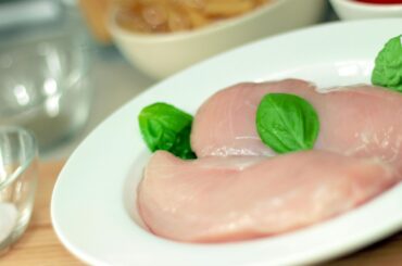 Carne de pui cu Salmonella din România în Italia
