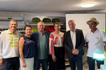 Fermierii din Cooperativa Cenana au deschis magazin propriu.