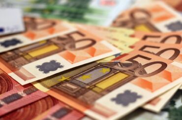 Comisia Europeană exclude cheltuieli din fondurile agricole pentru mai multe state membre. România, printre țările vizate
