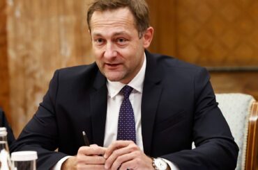 Comisia Europeană lansează Strategia pentru Reînnoirea Generațională: sprijin de până la 300.000 € pentru tinerii fermieri și dezvoltarea rurală.