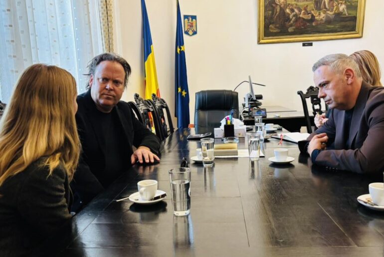 Întâlnire la Ministerul Agriculturii între ministrul Florin Barbu și jurnalistul britanic Charlie Ottley