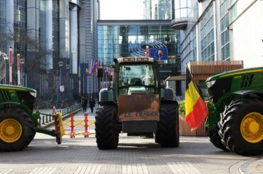 Acțiune fulger a Copa-Cogeca la Strasbourg: fermierii europeni protestează împotriva bugetului UE și a viitoarei PAC
