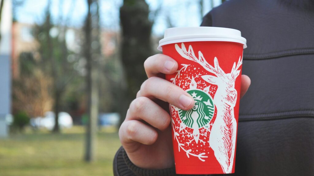 Comisia Europeană: Olanda nu a acordat ajutor de stat companiei Starbucks după o investigație de 10 ani