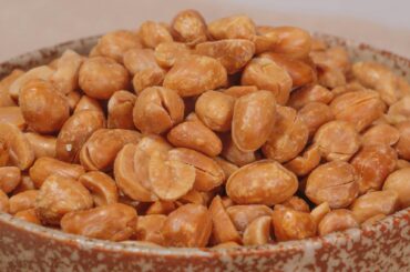 Arahide din China cu Aflatoxină