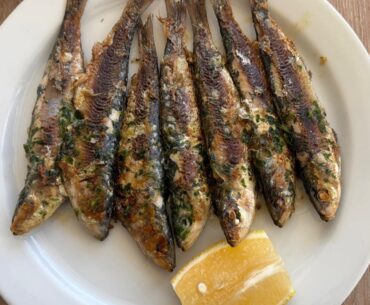 „Chiringuito”, istorie, boemie și gastronomie în Sitges, pe plaja Mediteranei