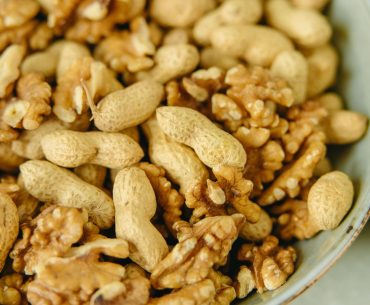 Arahide și nuci cu aflatoxine